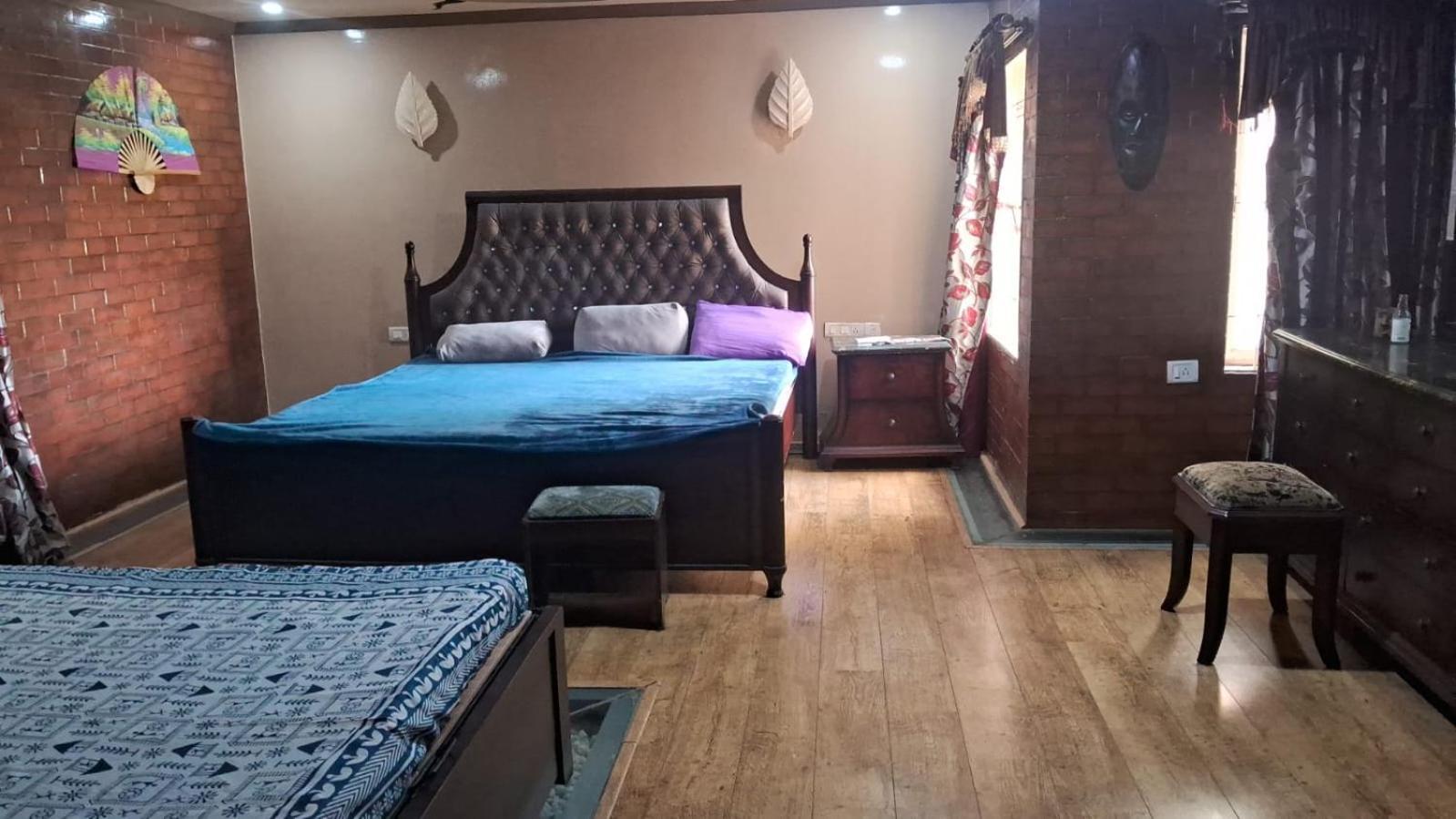 Tvh Park Rozalia Hostel Chennai Exterior photo